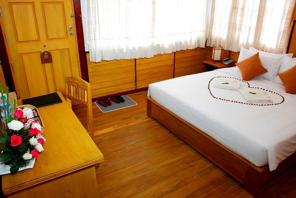 Inle Lotus Hotel Nyaung Shwe Exterior foto