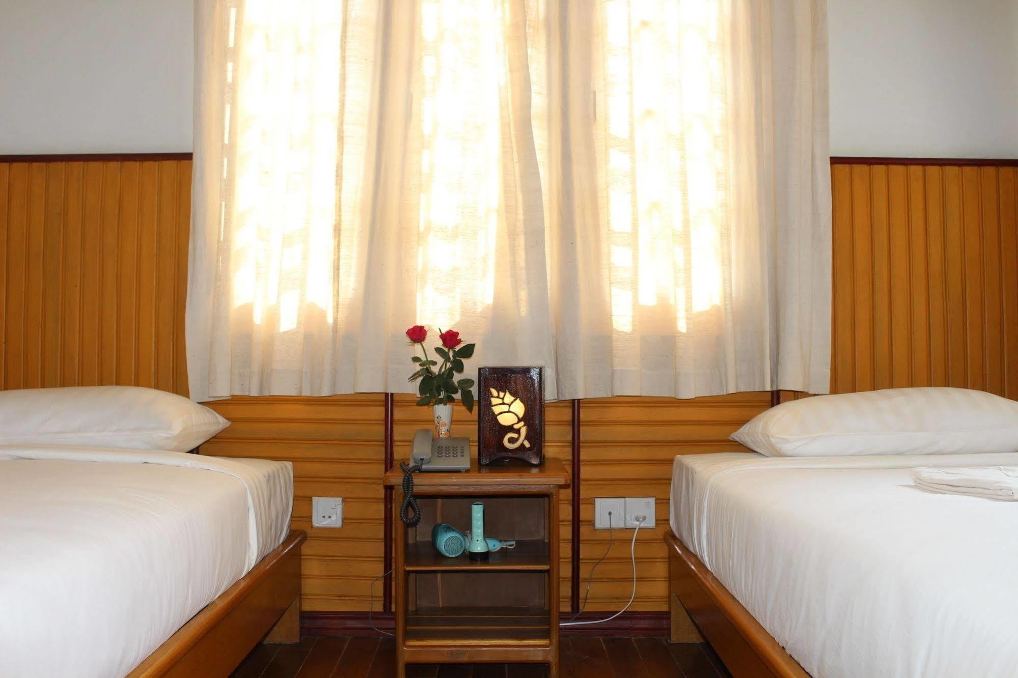 Inle Lotus Hotel Nyaung Shwe Exterior foto